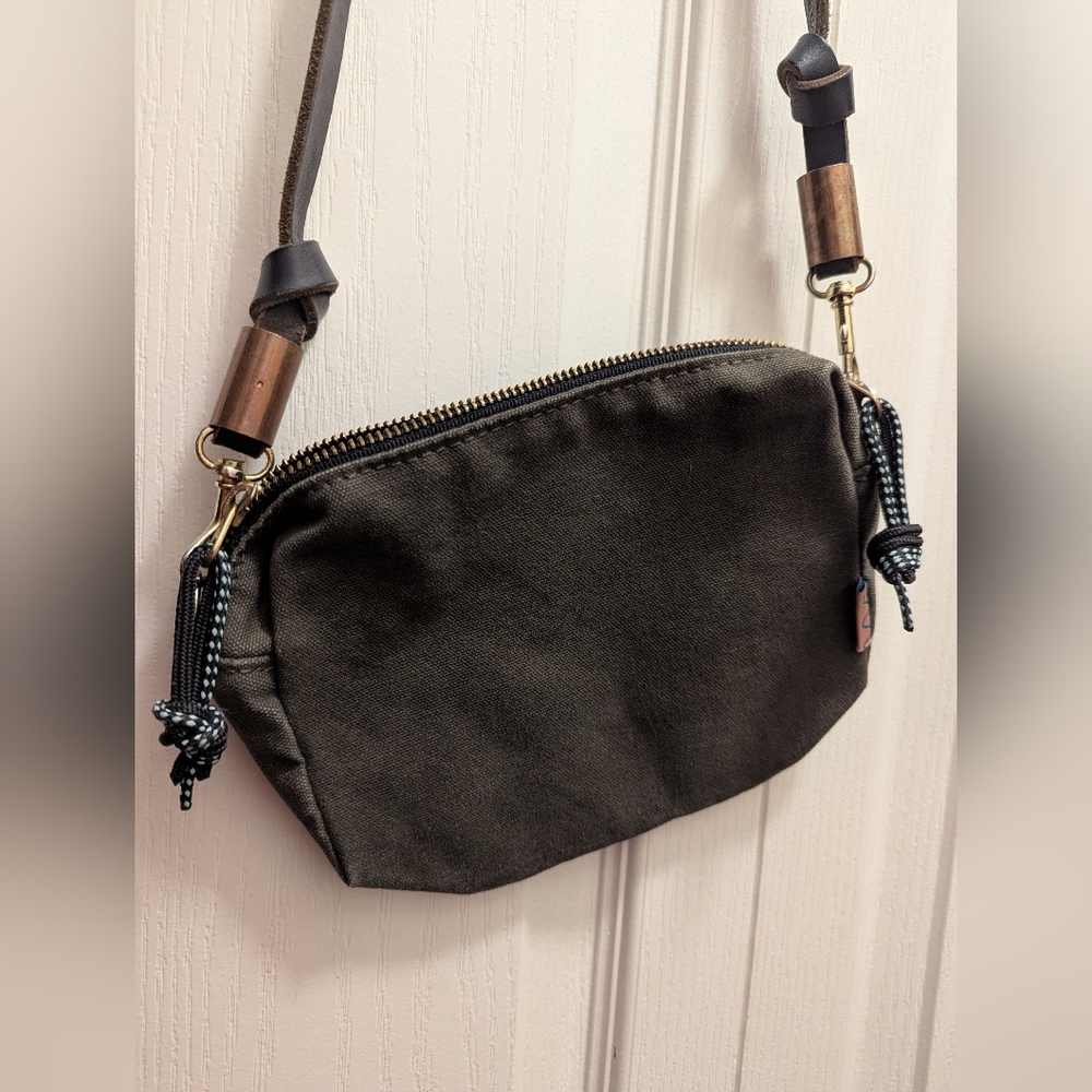 Scout & Catalogue Canvas Crossbody